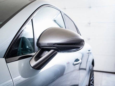 2026 Porsche Macan T