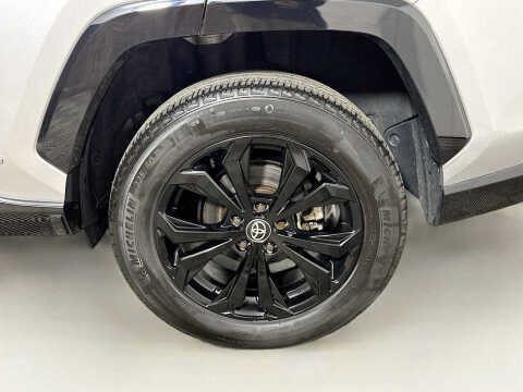 2022 Toyota RAV4 Hybrid SE