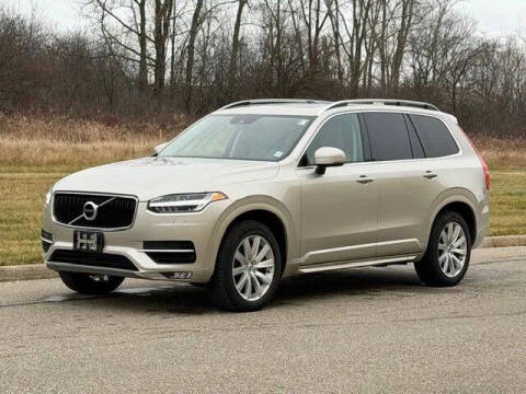 2016 Volvo XC90 T6 Momentum