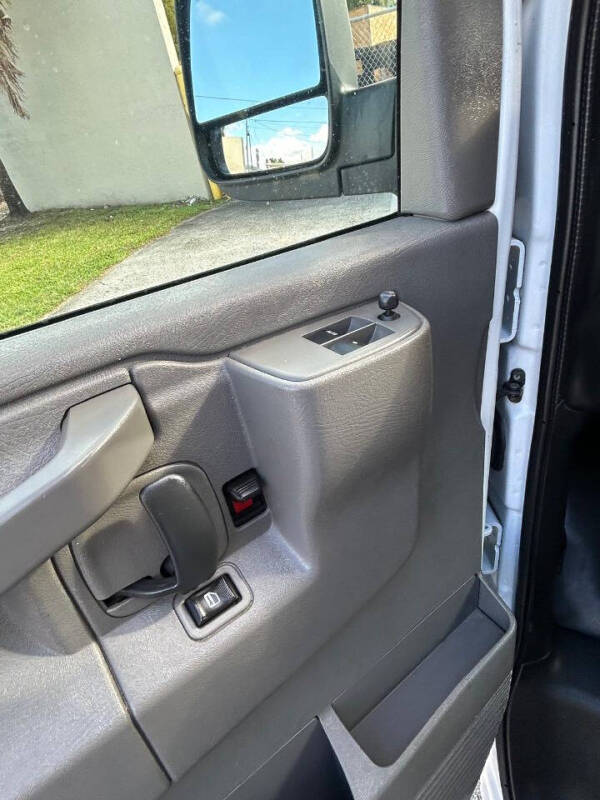 2020 Chevrolet Express 2500