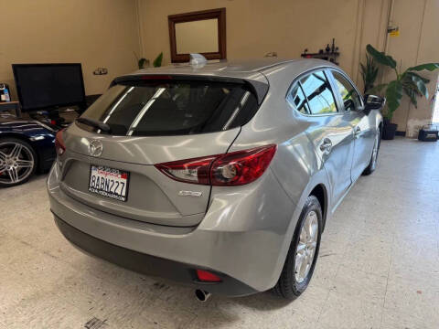 2015 Mazda MAZDA3 i Touring