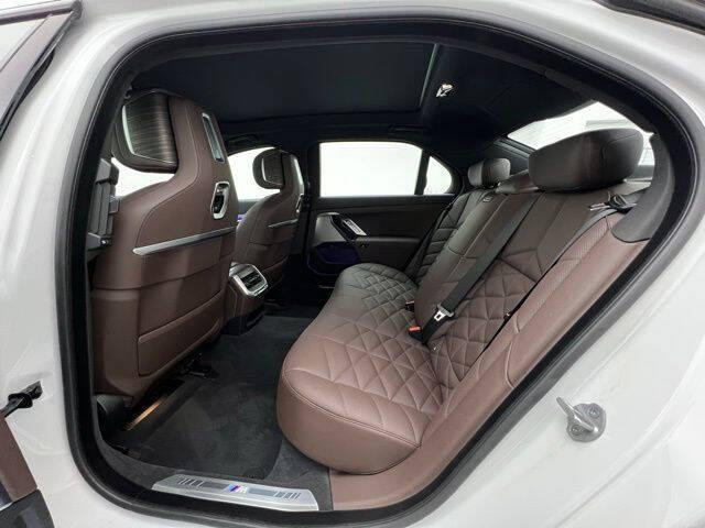 2025 BMW 7 Series 740i xDrive