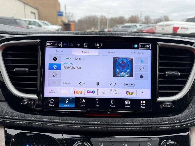 2024 Chrysler Pacifica Plug-In Hybrid