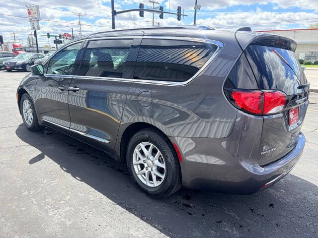 2020 Chrysler Pacifica Touring L