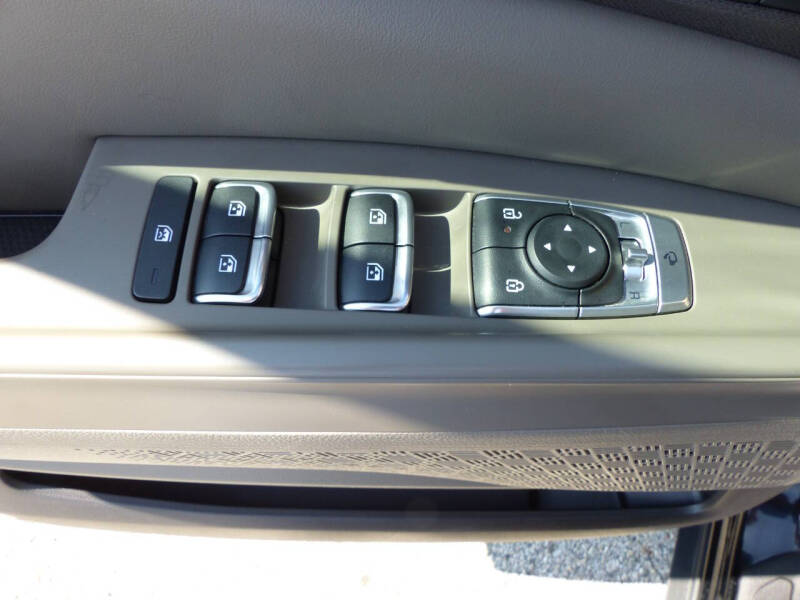 2025 Kia Carnival EX