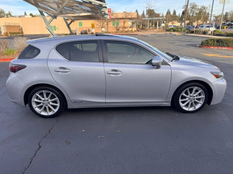 2011 Lexus CT 200h