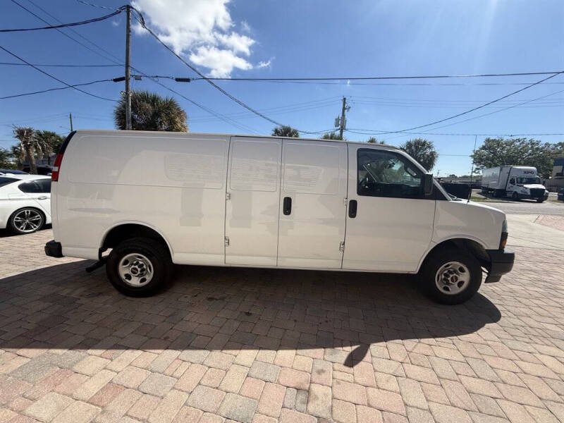 2023 GMC Savana 2500