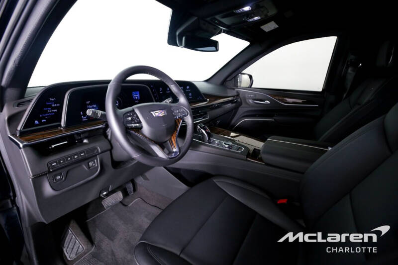 2022 Cadillac Escalade ESV Luxury