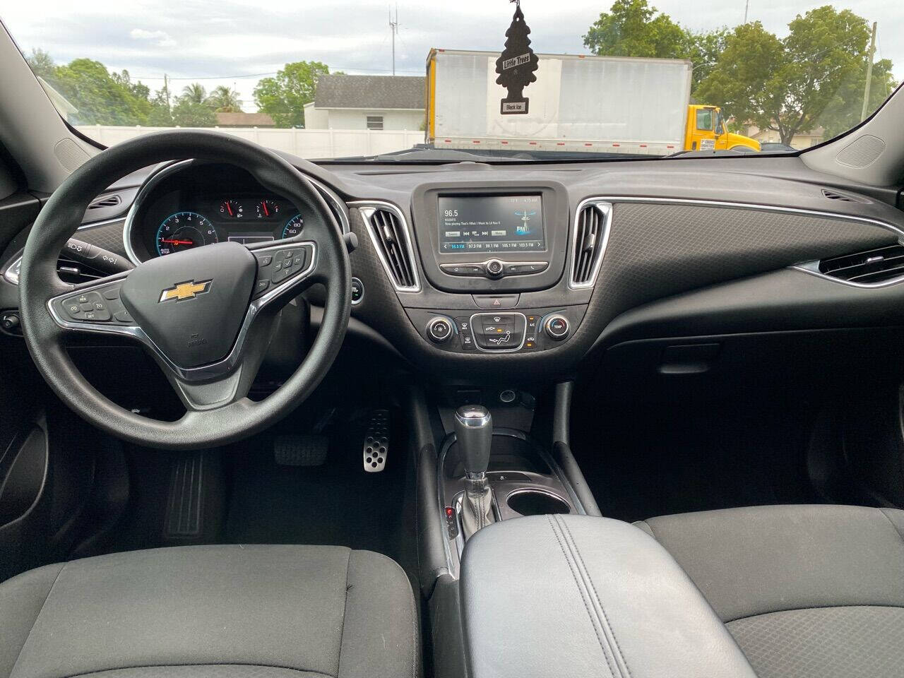 2017 Chevrolet Malibu  - $13,750