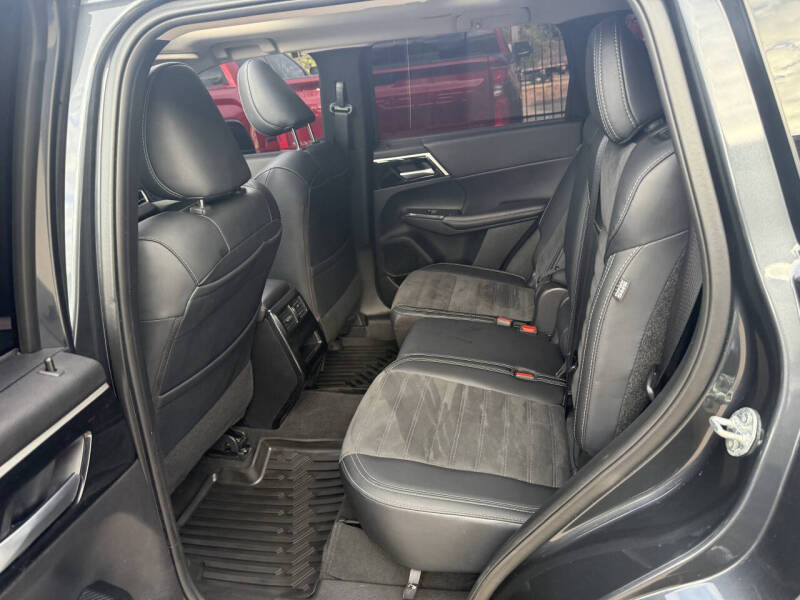 2024 Mitsubishi Outlander SE