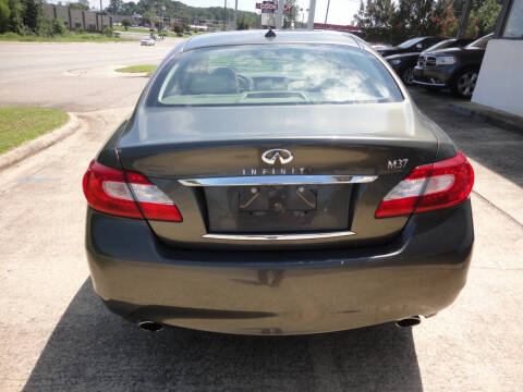 2012 Infiniti M37