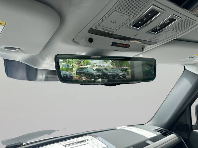 2025 Land Rover Defender 90 P400 X-Dynamic SE