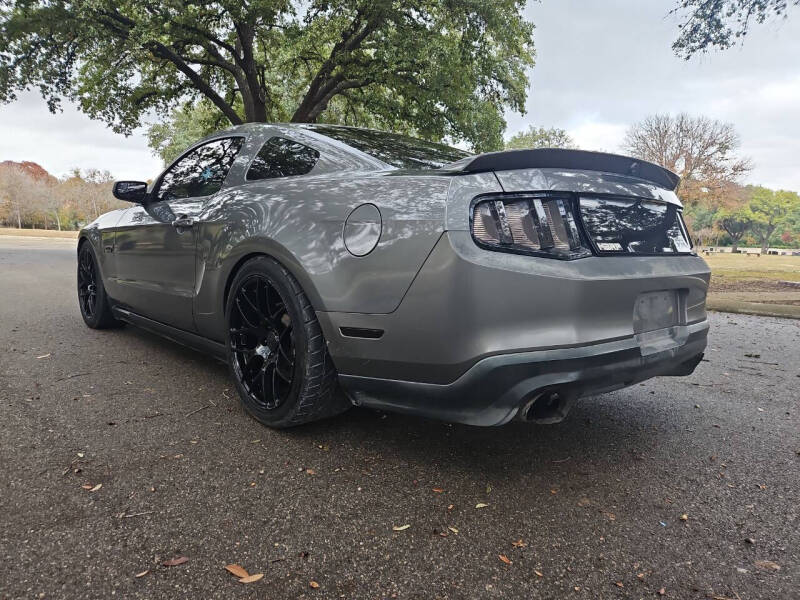 2011 Ford Mustang GT photo 6