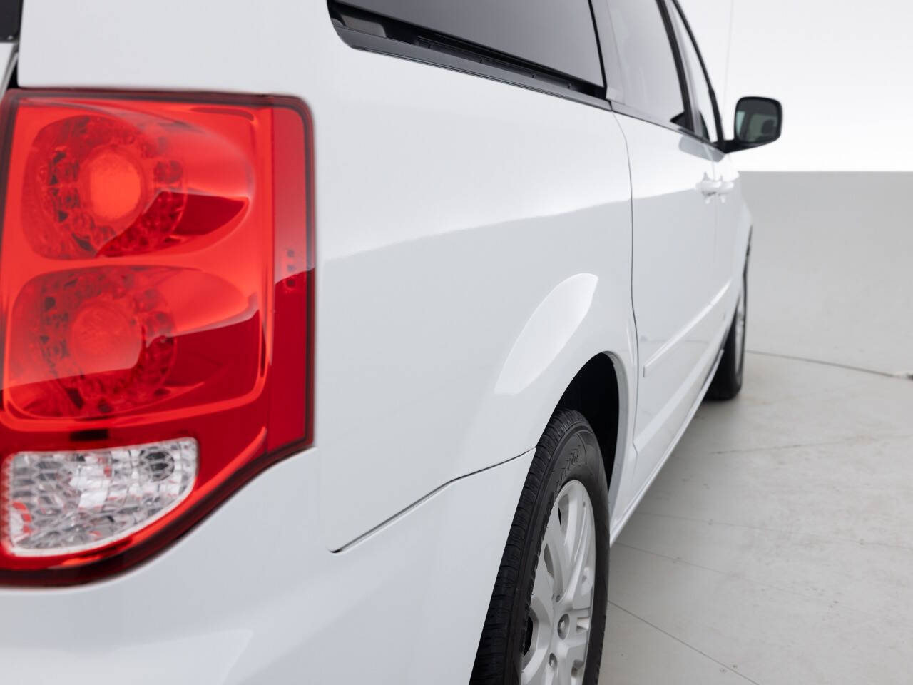 Used Car 2016 Dodge Grand Caravan  Se 4dr Mini Van For Sale Under $10,000 In Coal City, Illinois