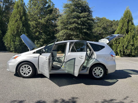 2013 Toyota Prius v Three