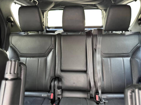 2017 Land Rover Discovery SE