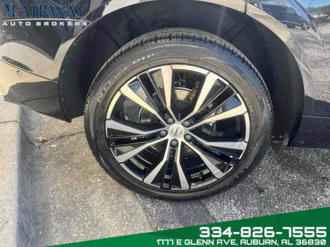 2023 Volvo XC60 B5 Plus Dark Theme