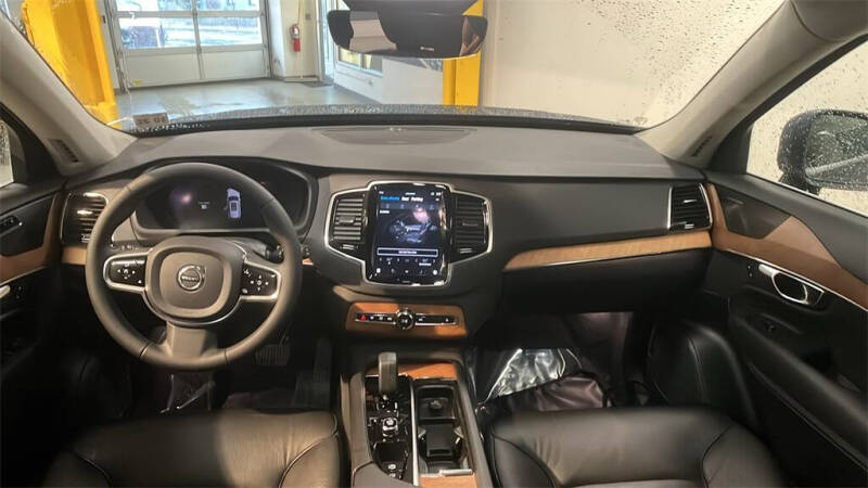 2023 Volvo XC90 B6 Plus Bright Theme 6P