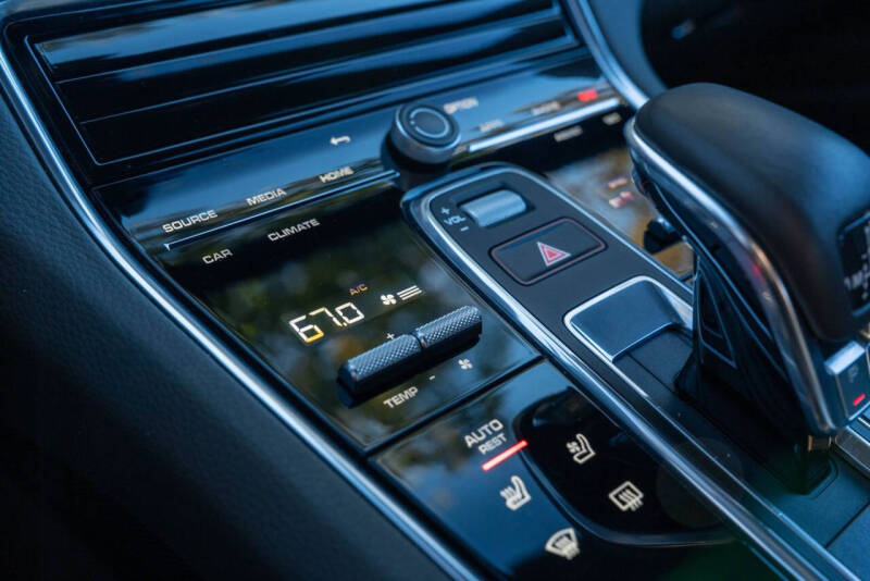 2023 Porsche Panamera Platinum Edition