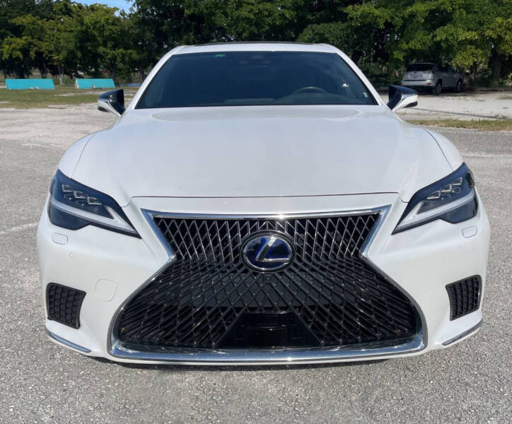 2022 Lexus LS 500h