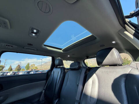 2025 Kia Carnival Hybrid SX