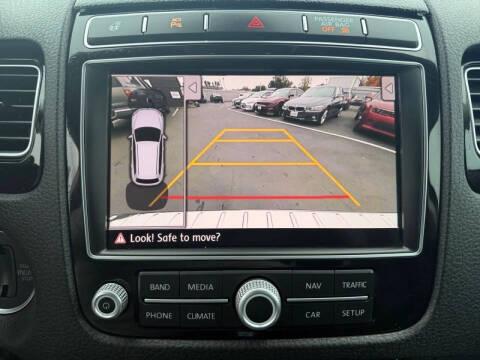 2017 Volkswagen Touareg V6 Sport