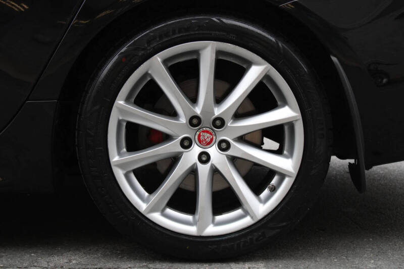 2017 Jaguar XJ R-Sport