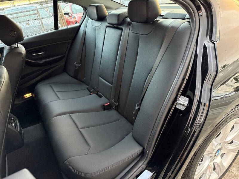 2015 BMW 3 Series 320i