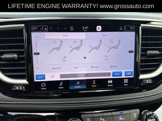 2027 Chrysler Pacifica Select