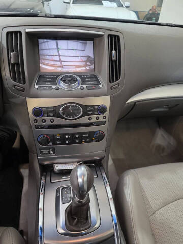 2011 Infiniti G37 Sedan Journey