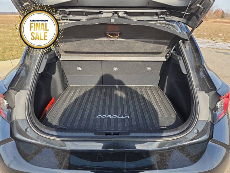 2025 Toyota Corolla Hatchback SE