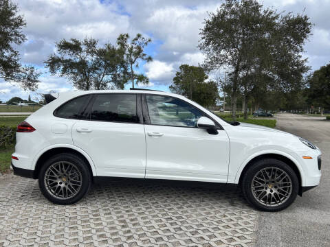 2017 Porsche Cayenne Platinum Edition