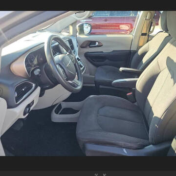 2017 Chrysler Pacifica LX