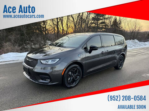 2023 Chrysler Pacifica Plug-In Hybrid Limited