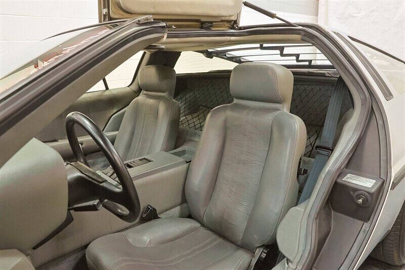 1982 DeLorean DMC-12