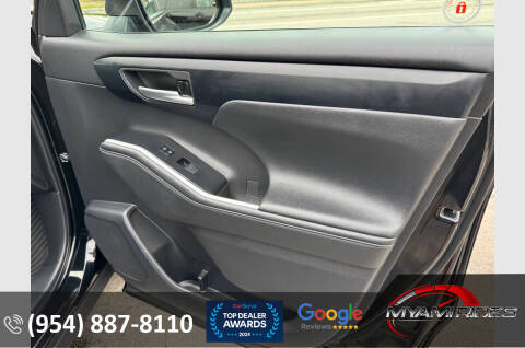 2023 Toyota Highlander Hybrid XLE