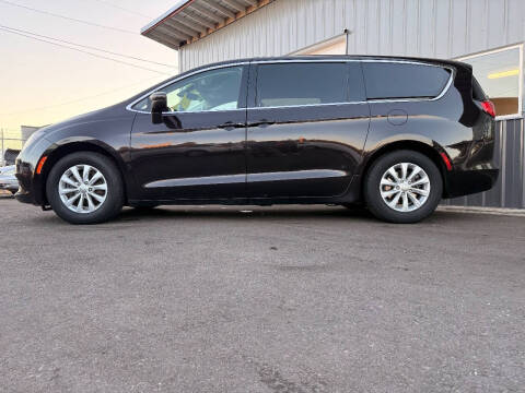 2017 Chrysler Pacifica Touring