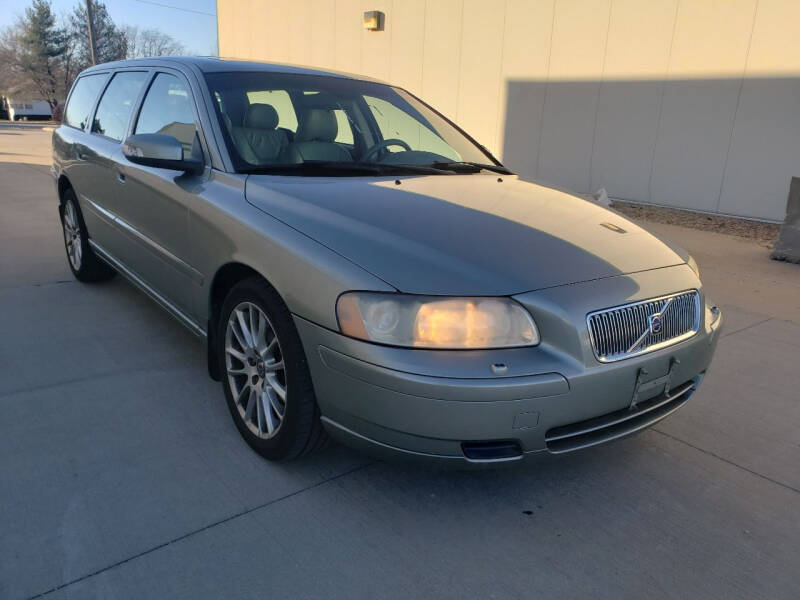 2007 Volvo V70 for sale at Auto Choice in Belton MO