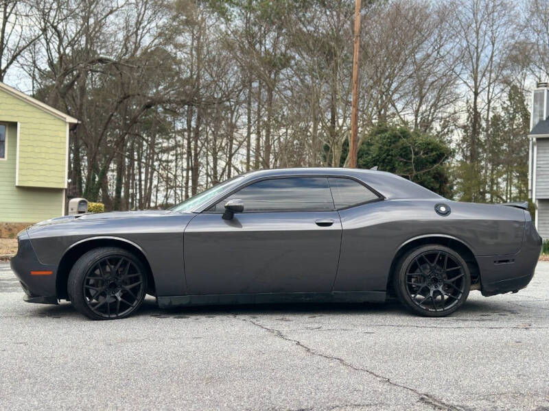2018 Dodge Challenger SXT Plus