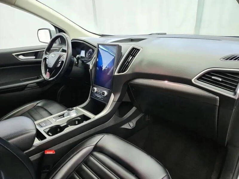 2022 Ford Edge