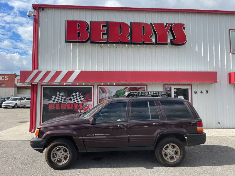 1998 Jeep Grand Cherokee for sale at Berry's Cherries Auto in Billings MT