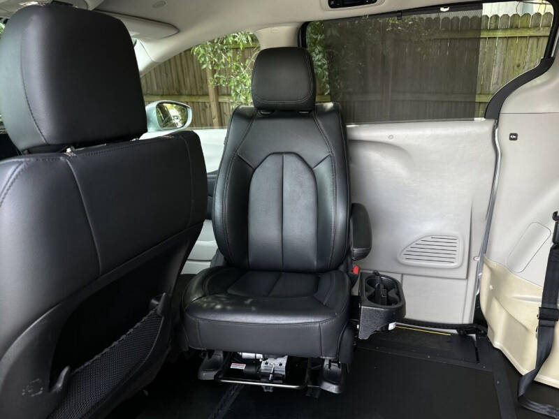 2020 Chrysler Pacifica Launch Edition