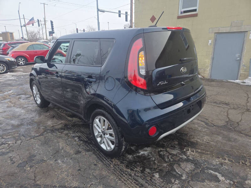 2019 Kia Soul +