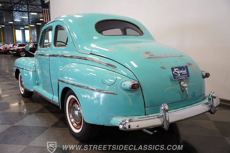 1948 Ford Deluxe