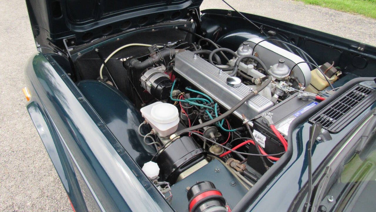 1973 Triumph TR6 8