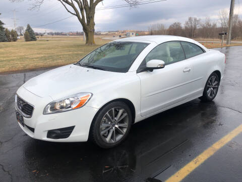 2011 Volvo C70 for sale at Fox Valley Motorworks in Lake In The Hills IL