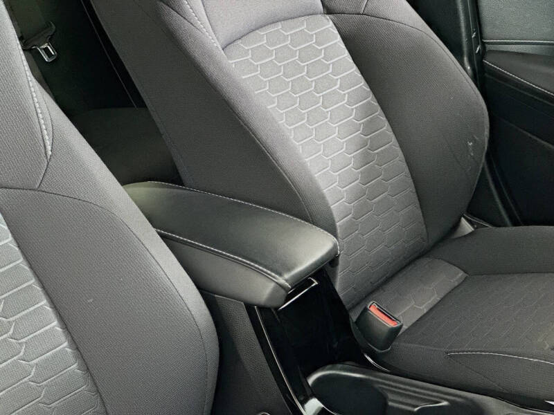 2020 Toyota Corolla Hatchback SE