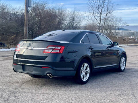 2013 Ford Taurus SEL