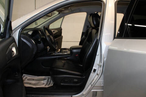 2020 Nissan Pathfinder SL