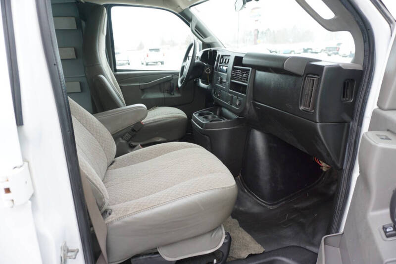 2017 GMC Savana 2500